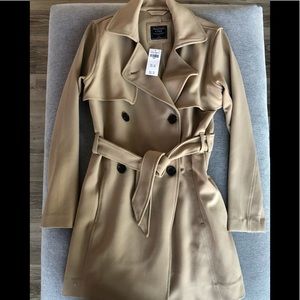 New with tags Abercrombie trench coat size small
